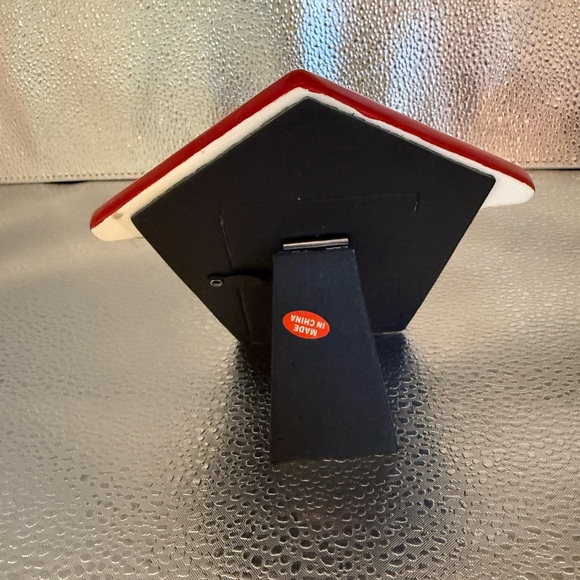 Dog House Photo Frame - Red and Black - Picture 6 of 6